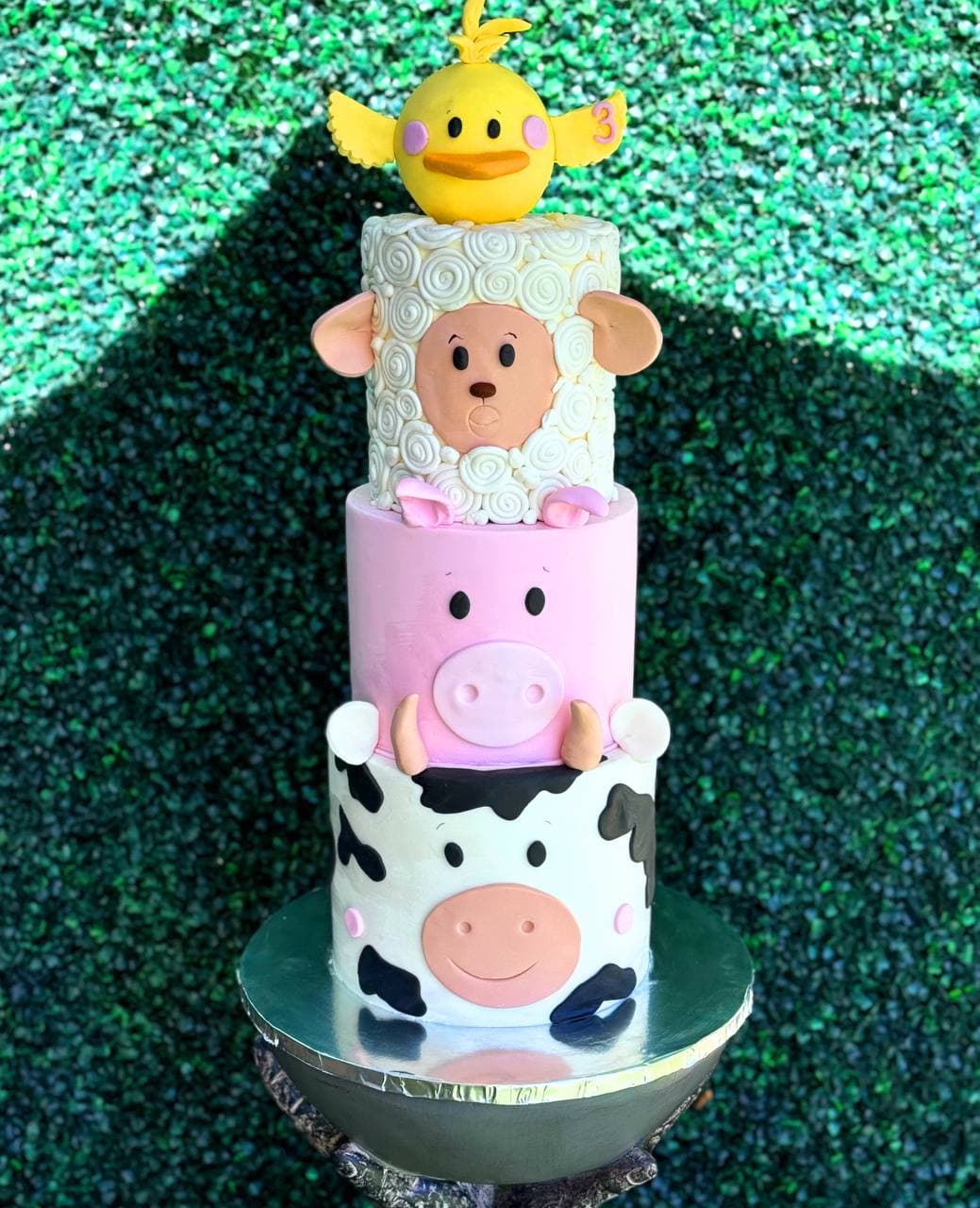 Animals themed cake